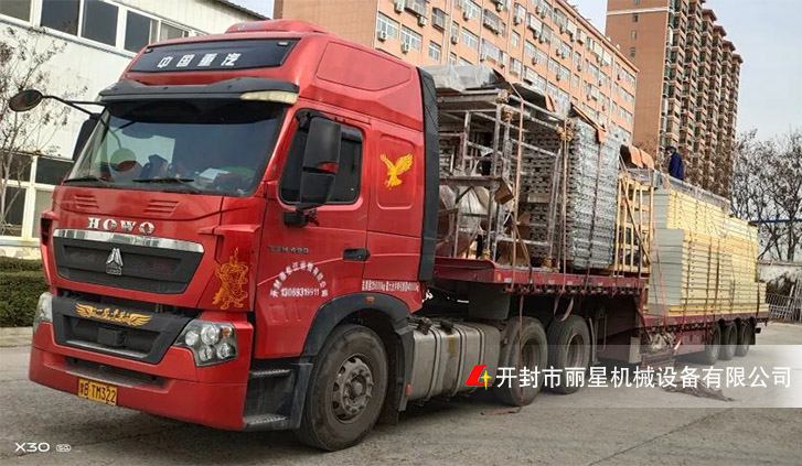 方便粉絲機(jī)裝車(chē)發(fā)貨